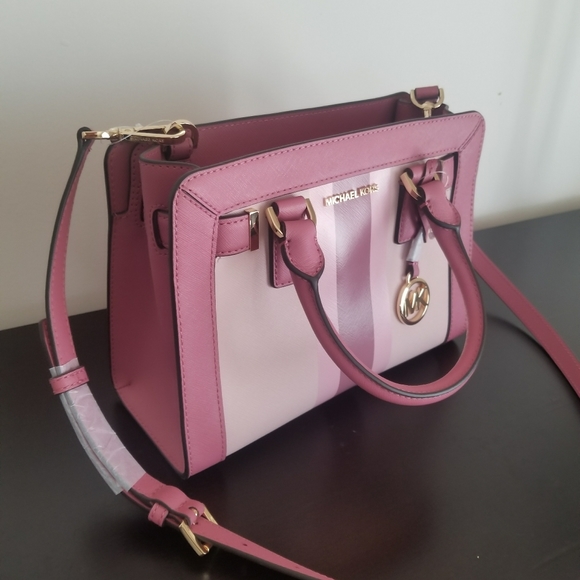 SOLD! Michael Kors Satchel - Picture 3 of 7